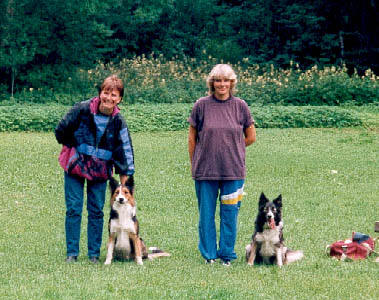 Hugo och hans matte tillsammans med Anita och Rebecca sommaren 2000. Anita var min bsta hundvn. Jag saknar henne otroligt mkt..